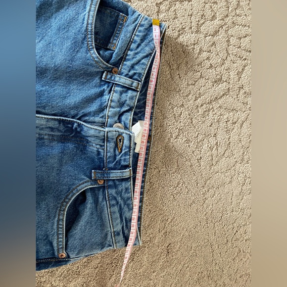 H&M mom jeans - Picture 2 of 6